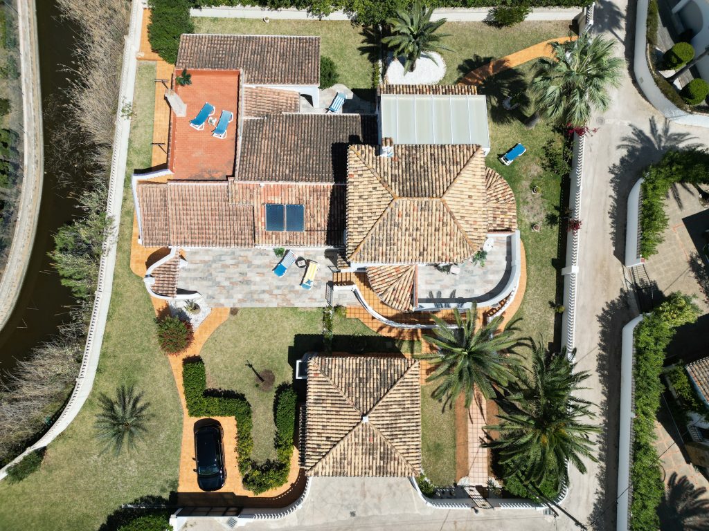 Located near the beach Las Marinas